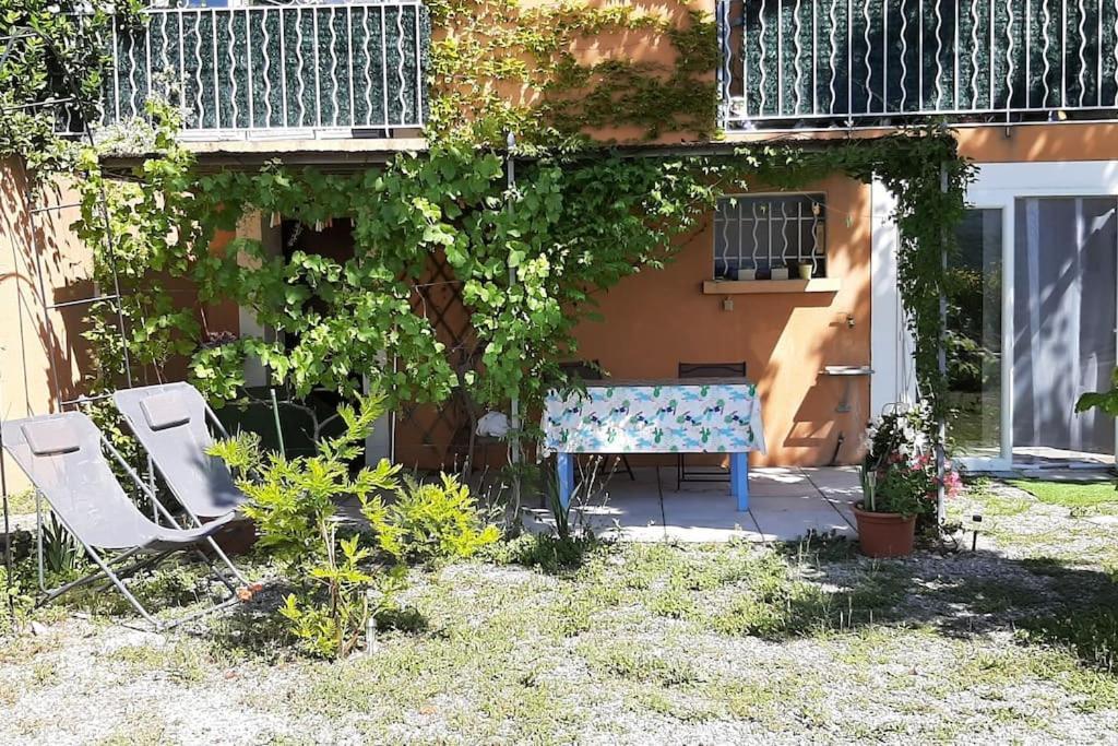 T.Belle Vue Panoramique Au Coeur Du Luberon 40M2 + Pergola . Jardin. P Διαμέρισμα Apt Εξωτερικό φωτογραφία