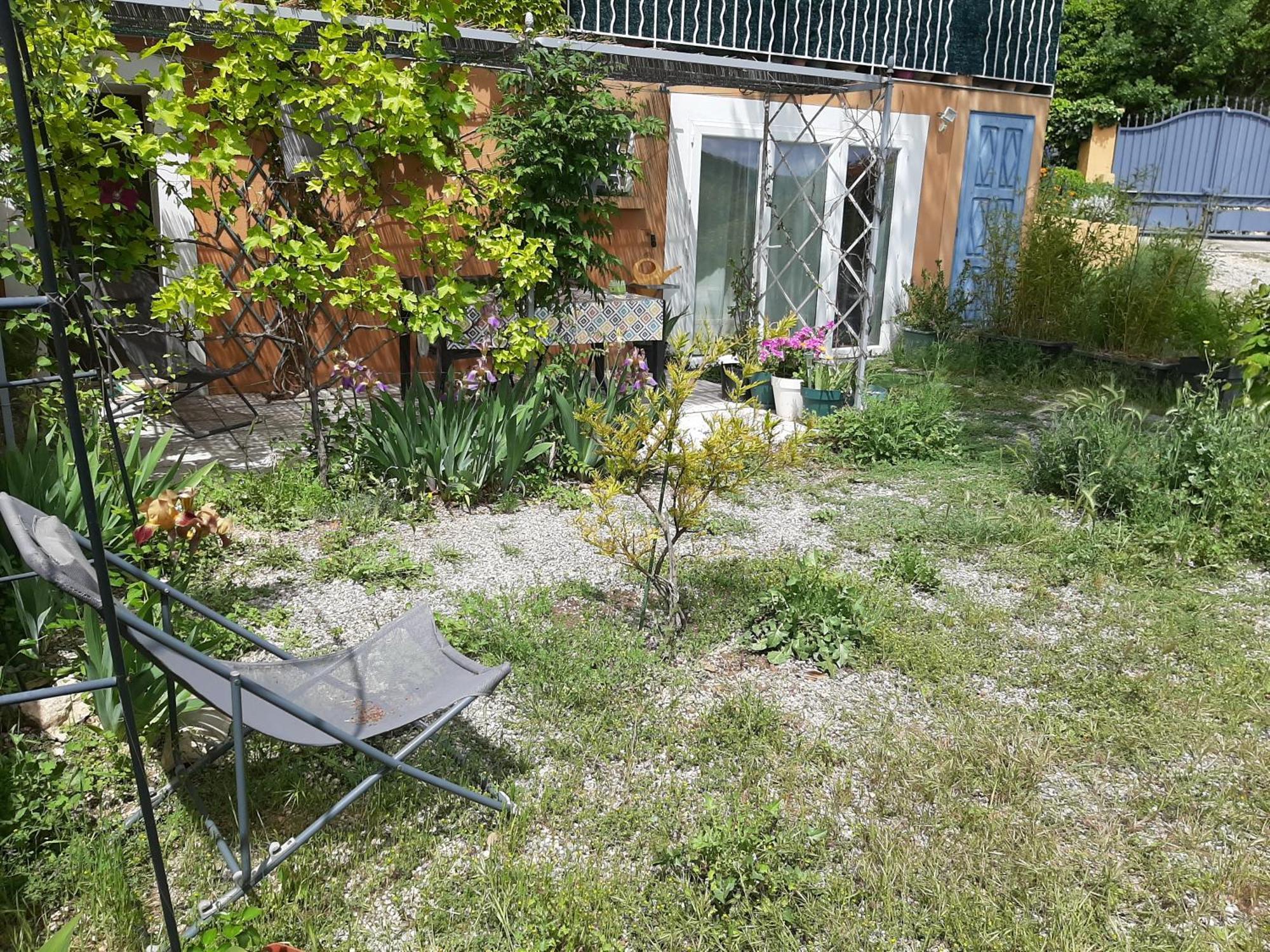 T.Belle Vue Panoramique Au Coeur Du Luberon 40M2 + Pergola . Jardin. P Διαμέρισμα Apt Εξωτερικό φωτογραφία