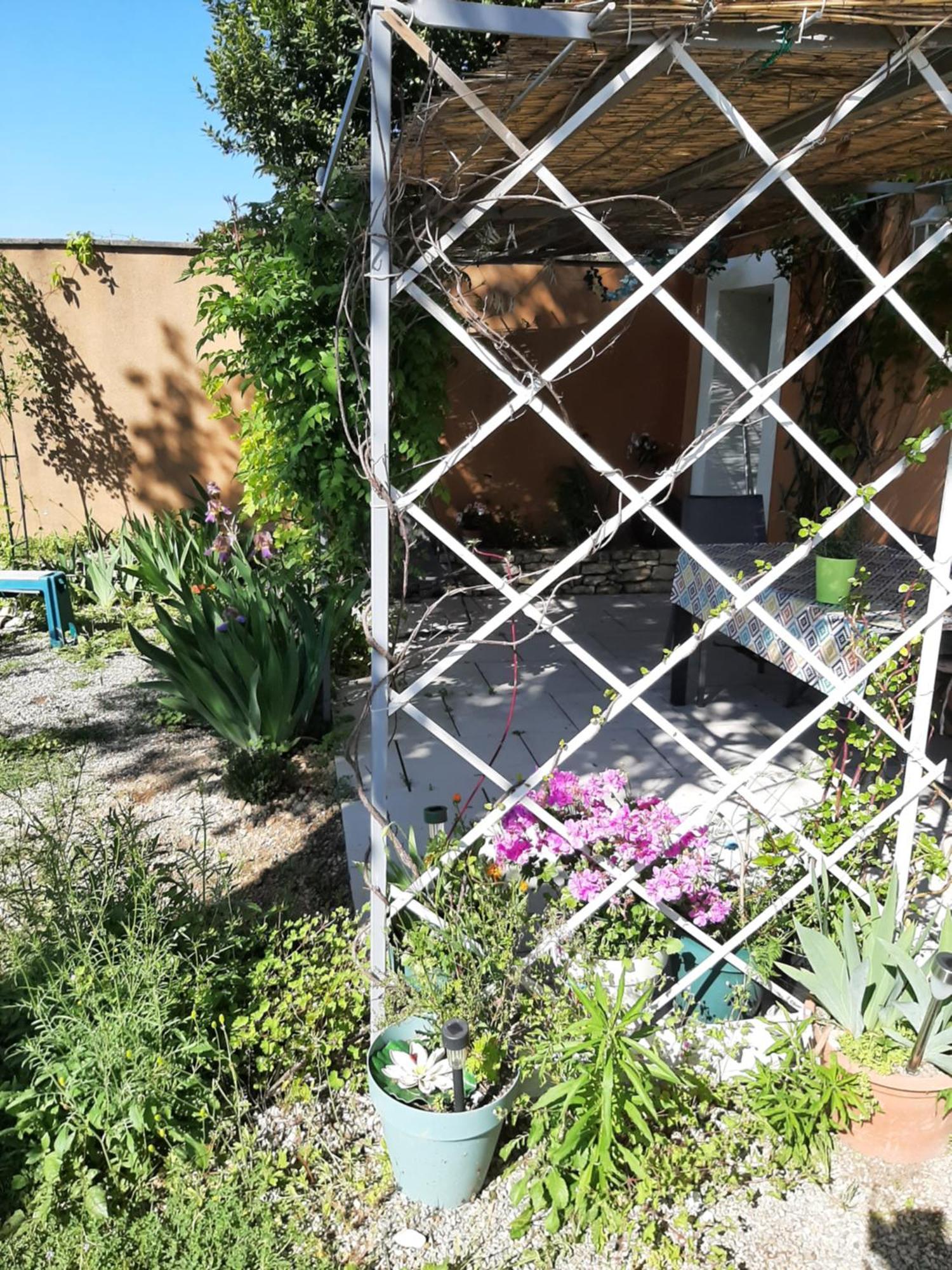 T.Belle Vue Panoramique Au Coeur Du Luberon 40M2 + Pergola . Jardin. P Διαμέρισμα Apt Εξωτερικό φωτογραφία